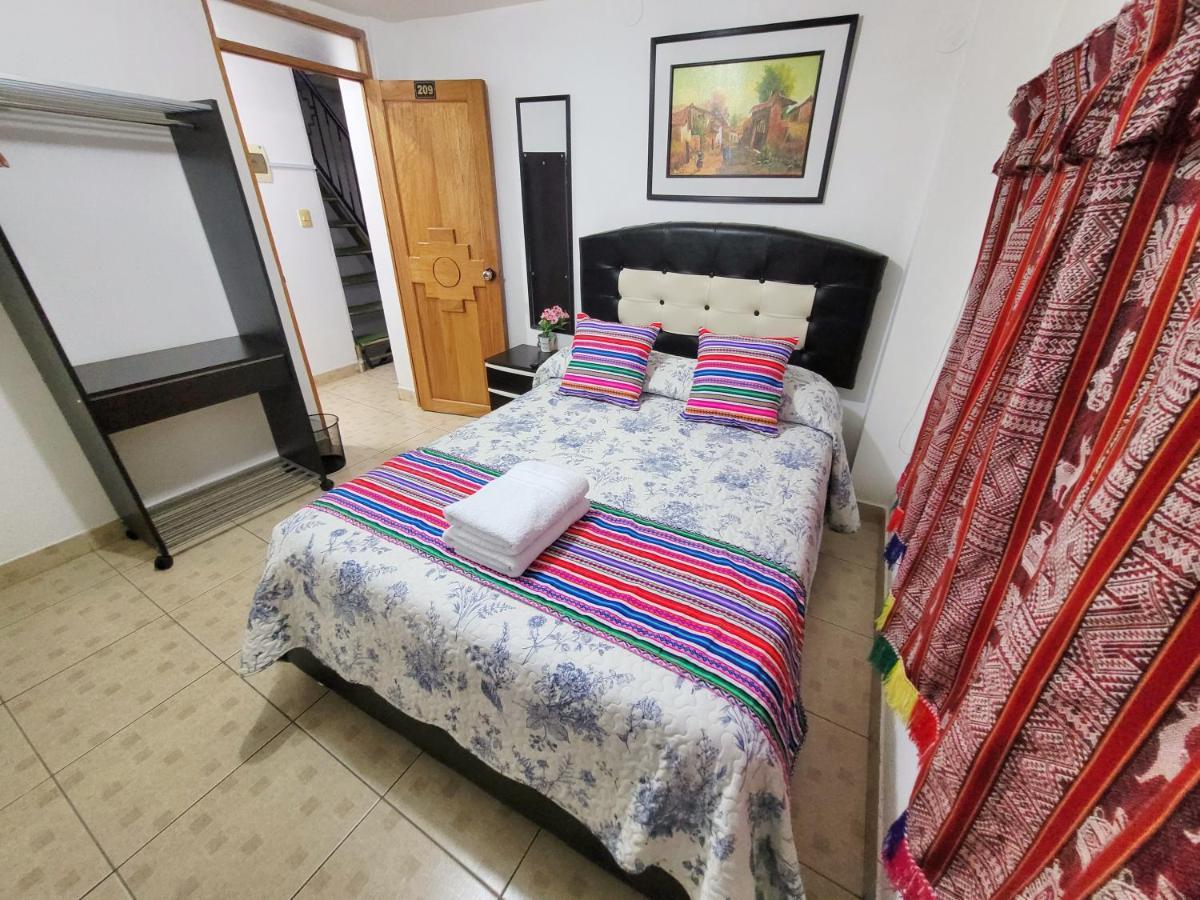 Hostal El Viajero En Ollantaytambo Esterno foto