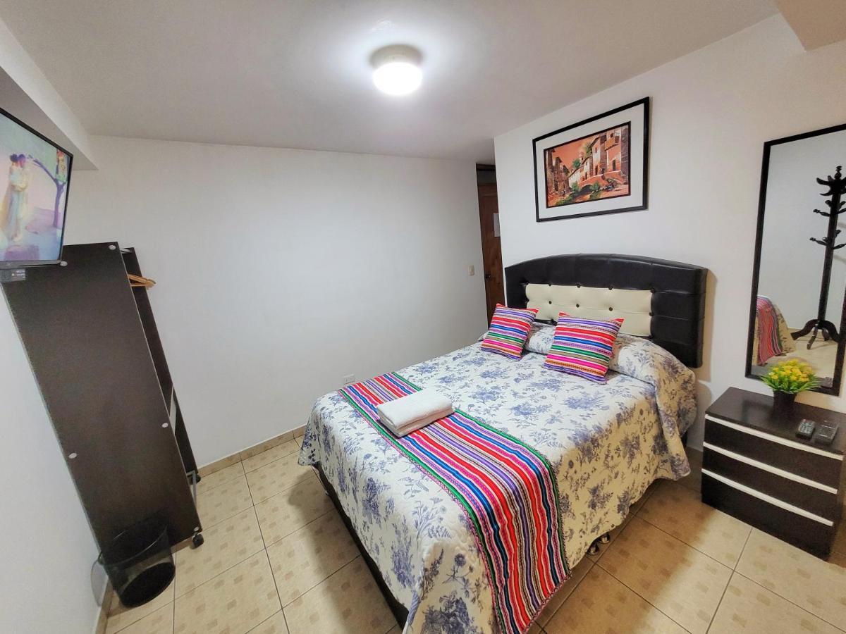 Hostal El Viajero En Ollantaytambo Esterno foto